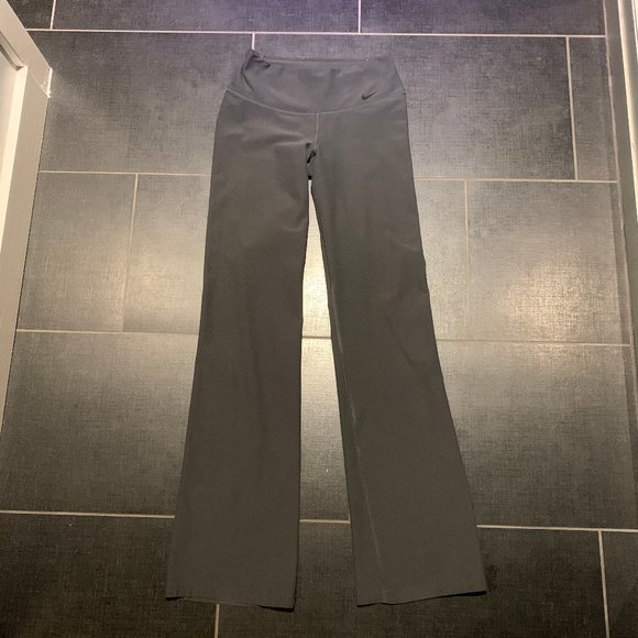 Nike Athleisure 6 Piece Workout Bundle - Picture 6 of 13